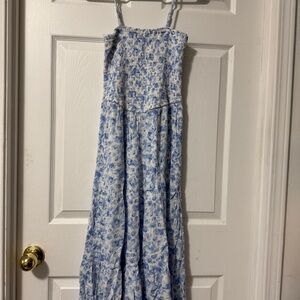Aeropostale Blue and White Floral Maxi Dress size small